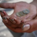 Társait kényszerítette koldulásra a fiatalkorú elkövető
