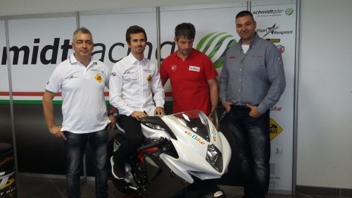 Motor világbajnok a ceglédi Ducati szalonban