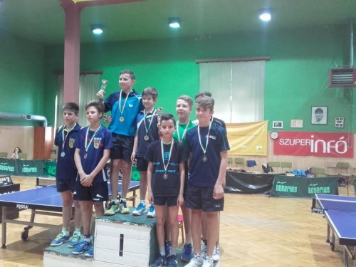 Hörömpő és Ócsai egyéni első