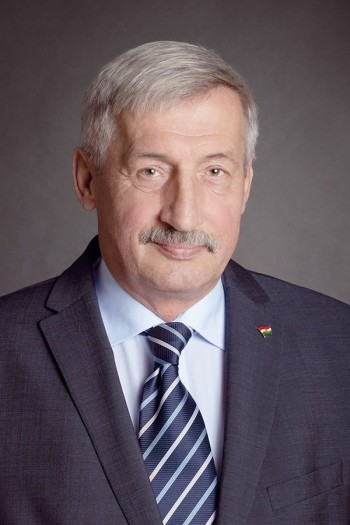 dr. Csáky András polgármester