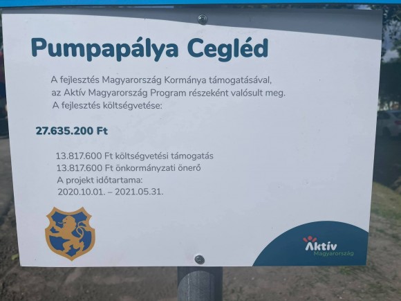 Pumpapálya Cegléd tájékoztató tábla